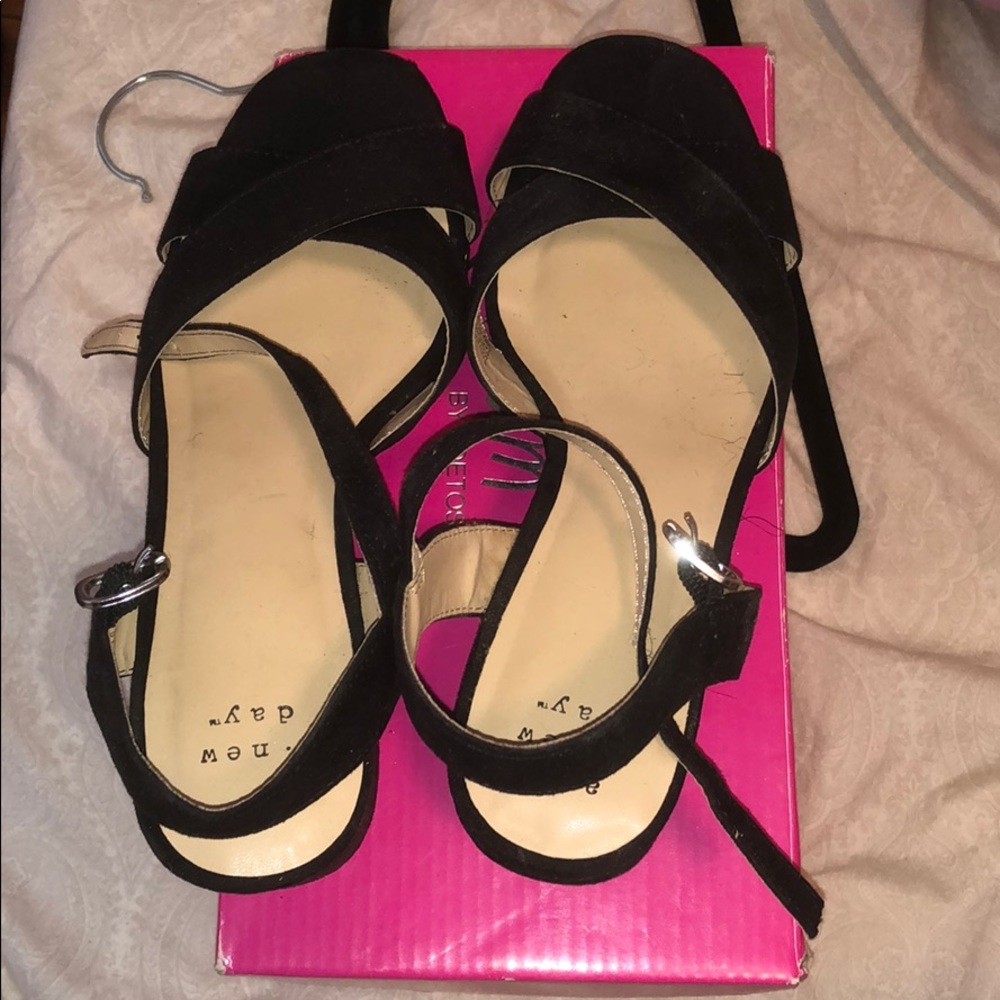 Black opened toe heels
